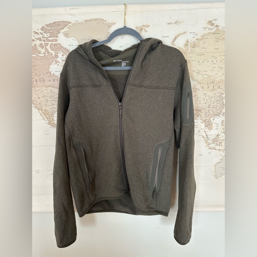 Men’s Olive Green Arc’teryx Hooded Fleece Jacket